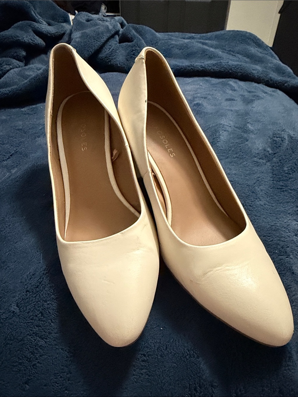AEROSOLES Cream Pointed-Toe Pumps